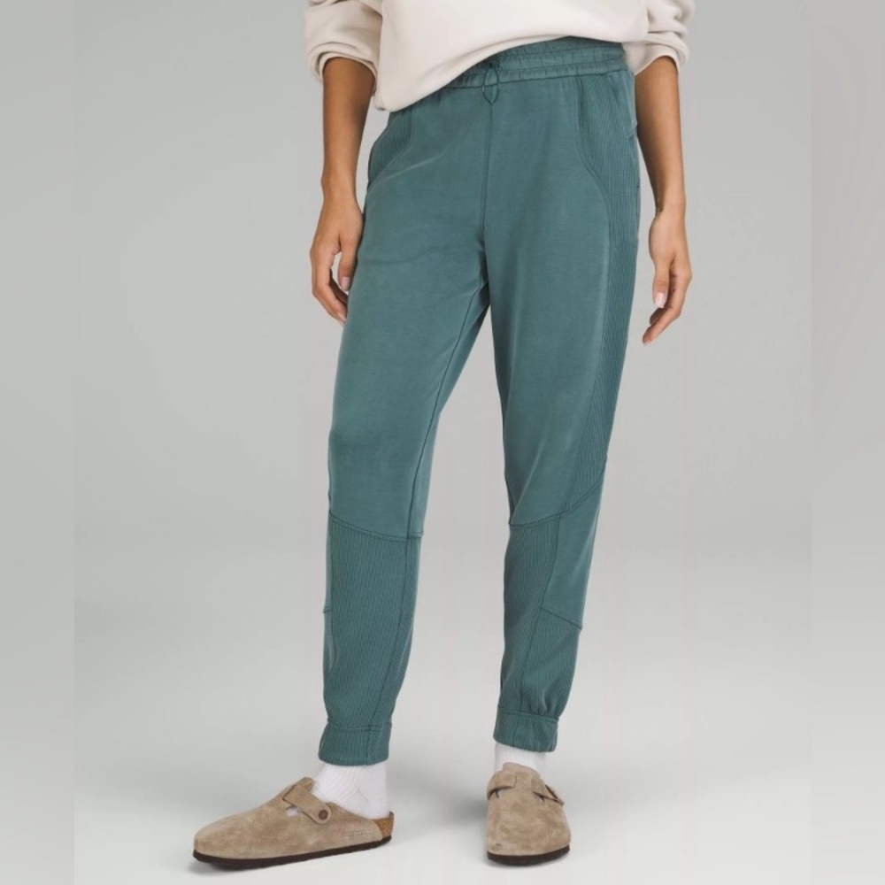 Lululemon Brushed Softstreme Ribbed High-Rise Jogger Green Jasper size 6